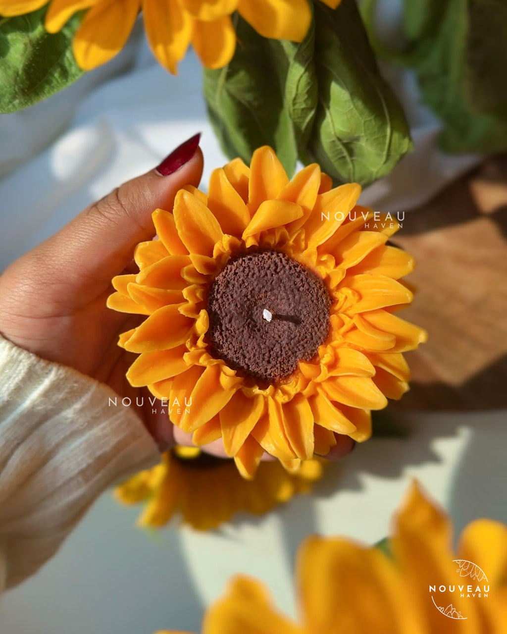 Hello Sunshine Candle